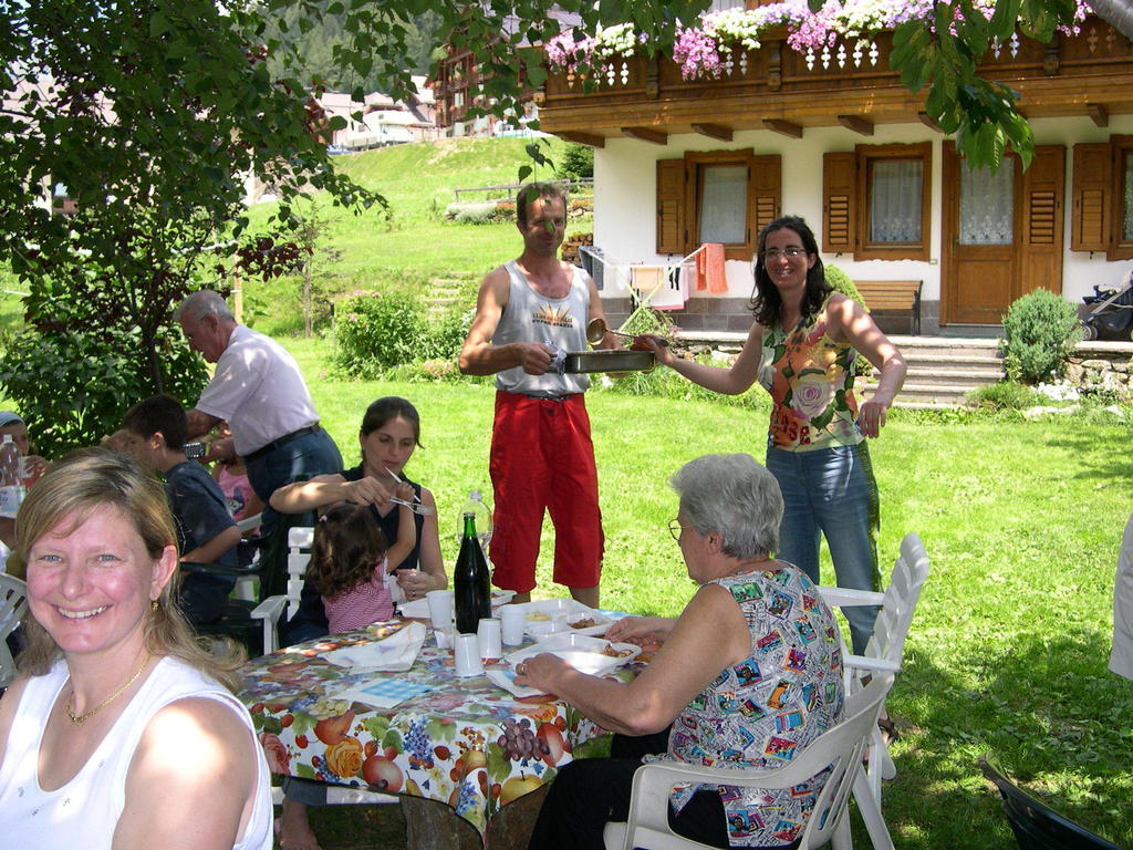 Appartamenti Casavacanzepejo Коголо Экстерьер фото